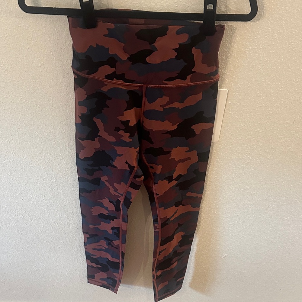 Lululemon wunder under Camouflage Leggings